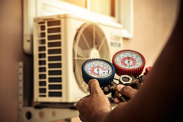 Professional Hvac Maintenance technician working in Blue Ridge, TX